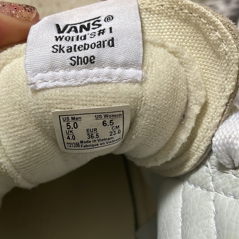 Vans - Picture 4 of 7